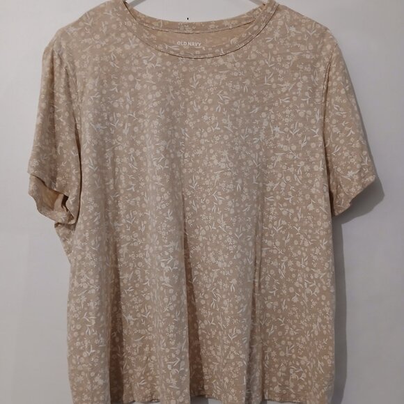 Dainty Floral Print T-shirt - Picture 1 of 2